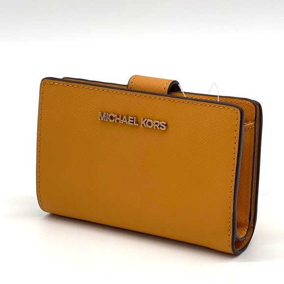 Michael Kors Medium Zip Around Bifold Wallet - Picture 2 of 8